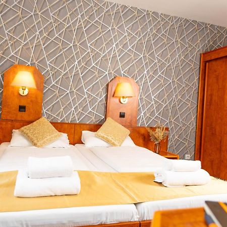 Hotel Rossija Франкфурт-на-Майне Экстерьер фото