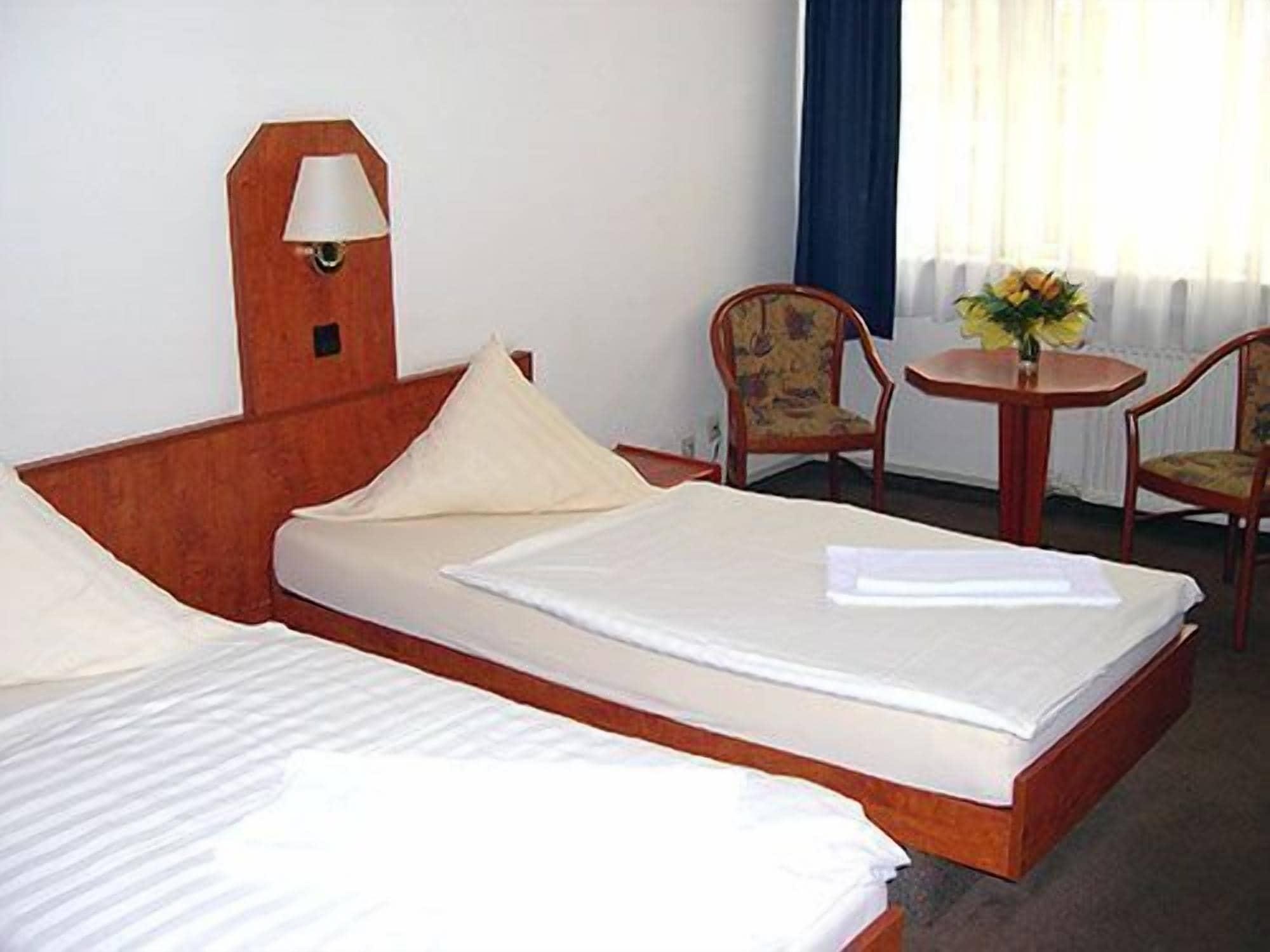 Hotel Rossija Франкфурт-на-Майне Номер фото