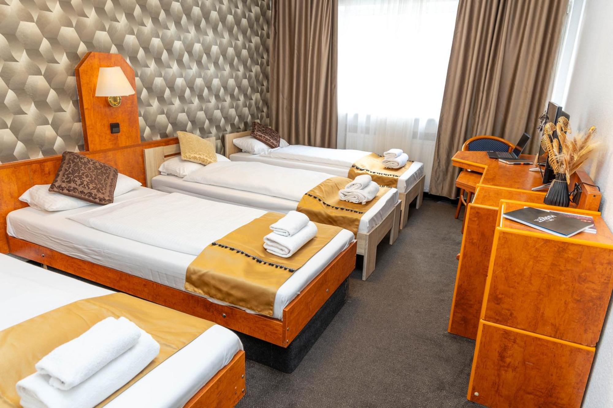 Hotel Rossija Франкфурт-на-Майне Экстерьер фото