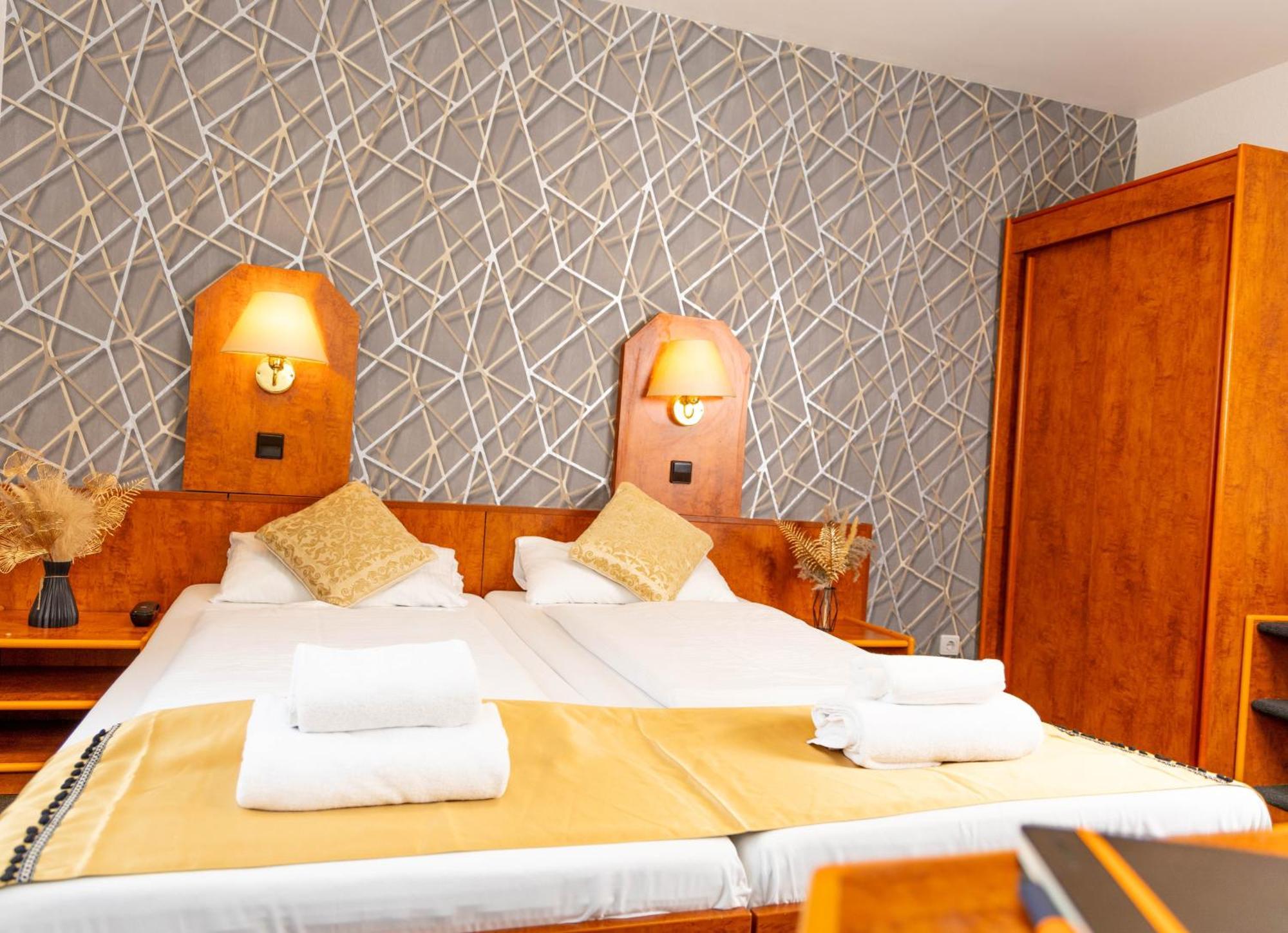 Hotel Rossija Франкфурт-на-Майне Экстерьер фото