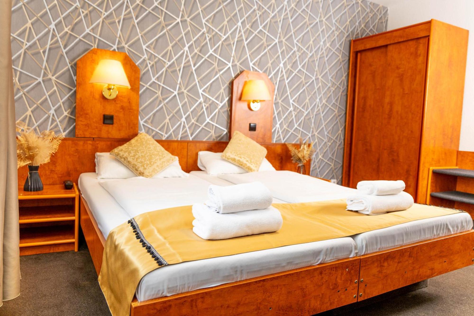 Hotel Rossija Франкфурт-на-Майне Экстерьер фото