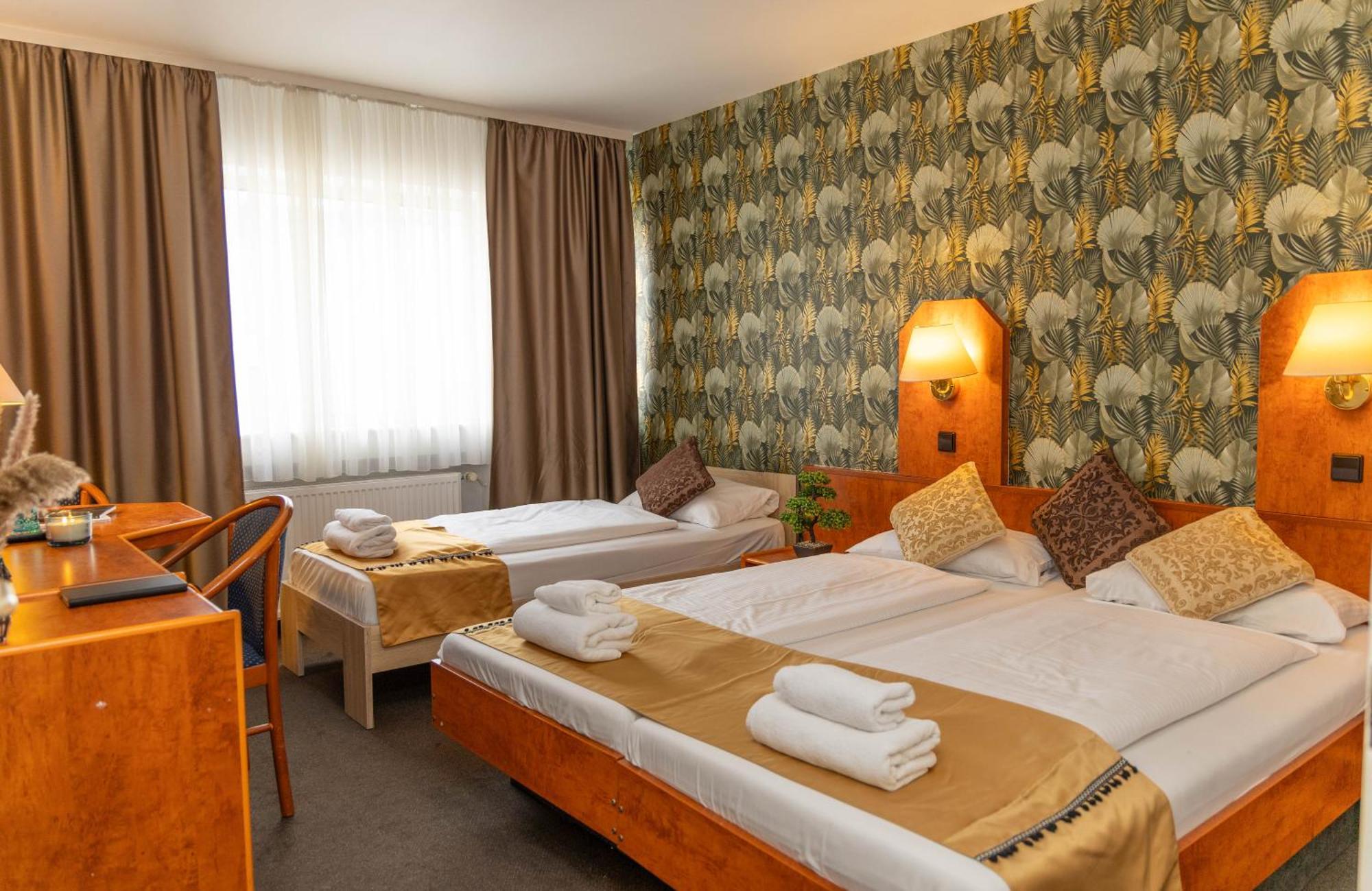 Hotel Rossija Франкфурт-на-Майне Экстерьер фото