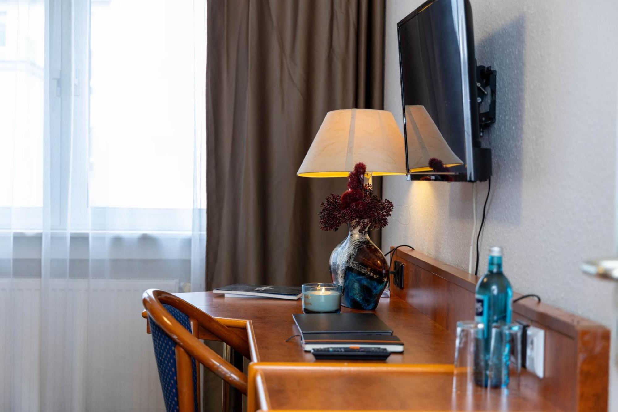 Hotel Rossija Франкфурт-на-Майне Экстерьер фото