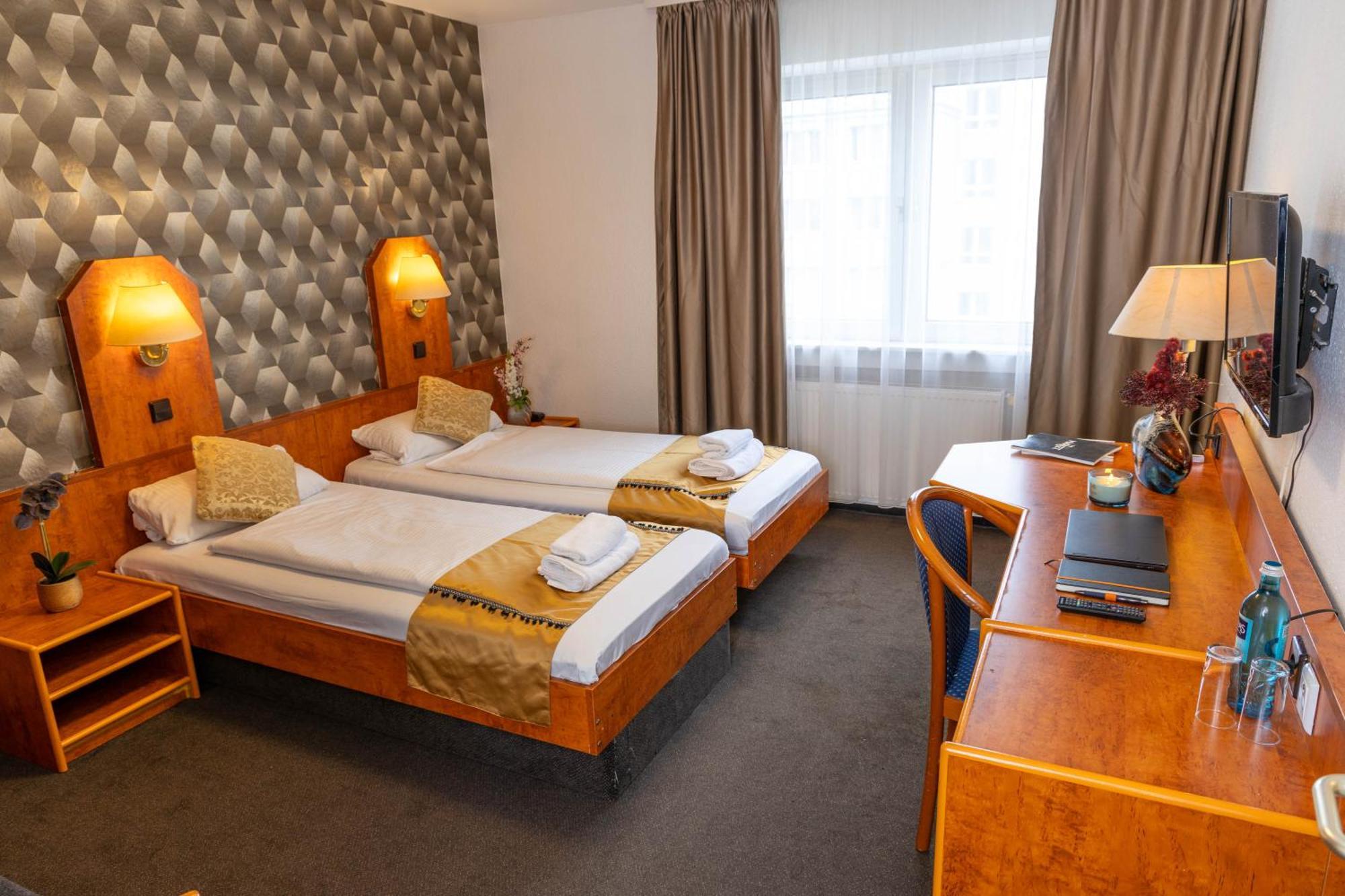 Hotel Rossija Франкфурт-на-Майне Экстерьер фото