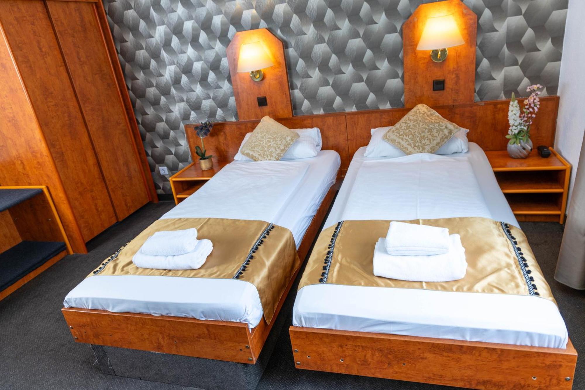 Hotel Rossija Франкфурт-на-Майне Экстерьер фото
