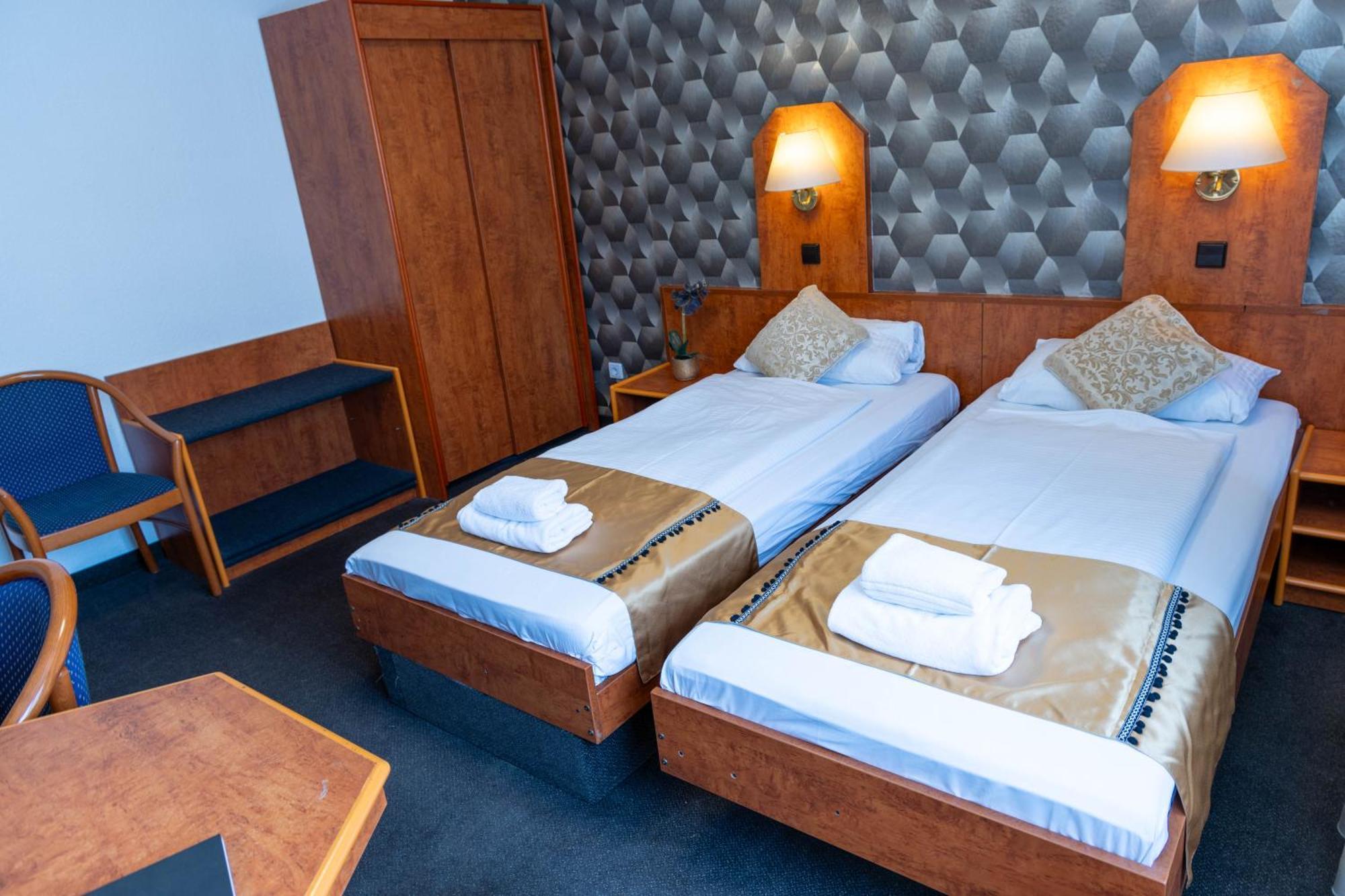 Hotel Rossija Франкфурт-на-Майне Экстерьер фото