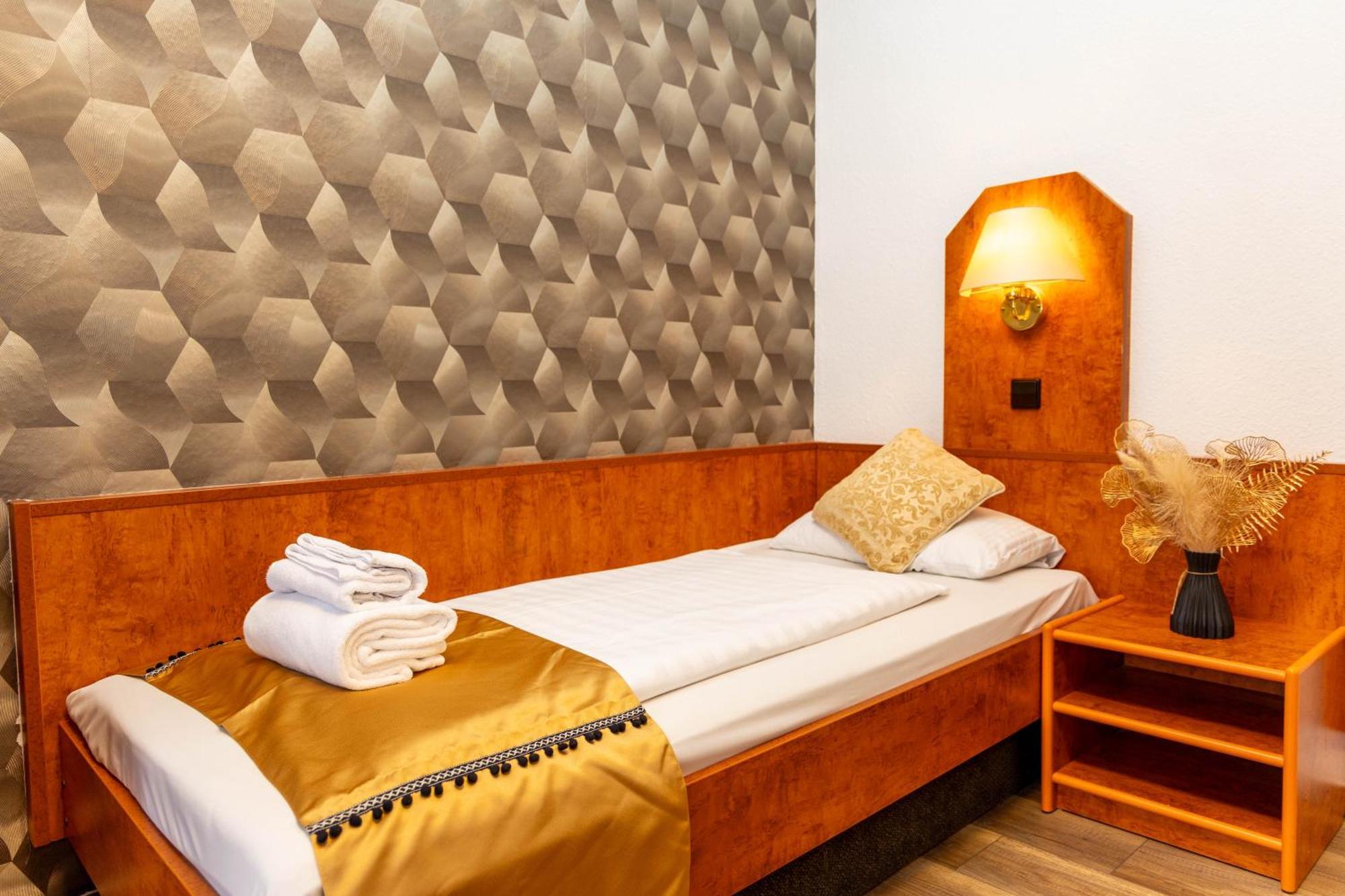 Hotel Rossija Франкфурт-на-Майне Экстерьер фото
